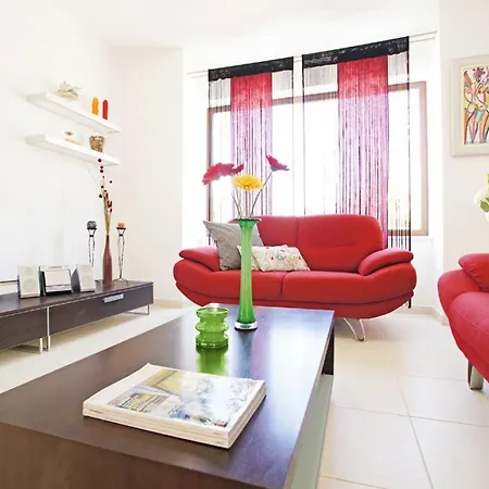 Vasiliki Vila Paralimni